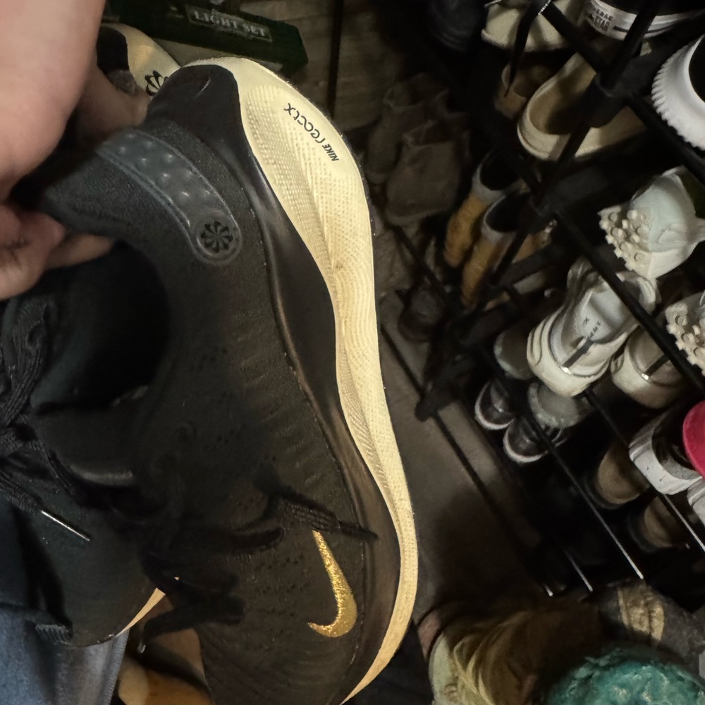 Black Nike infinity like new worn 2 times size 7